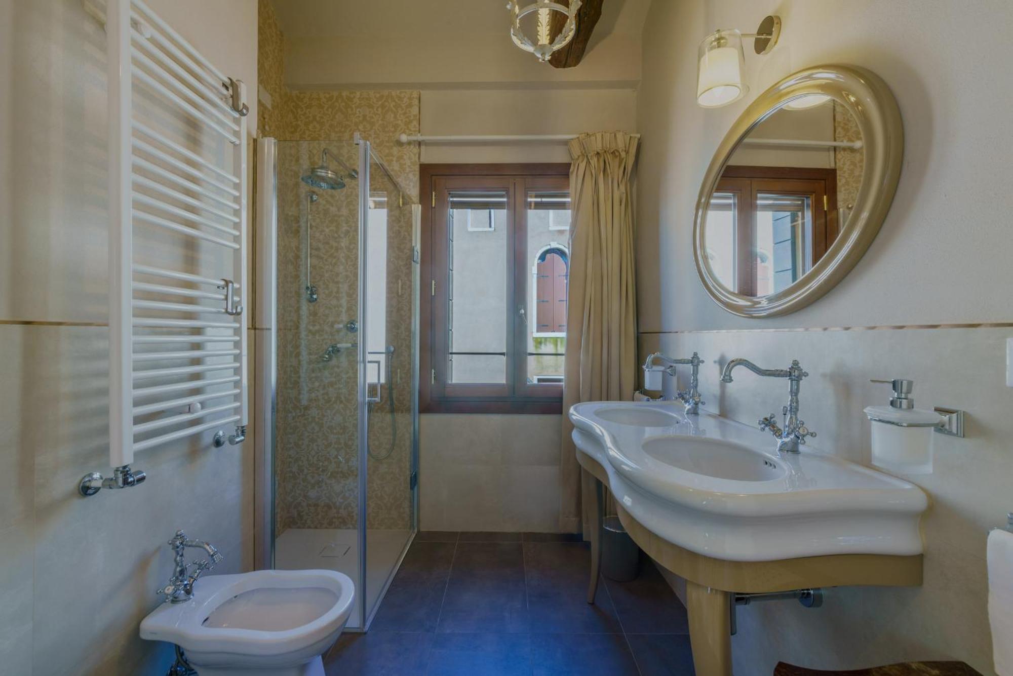 Casa Virginia Direct At The Canal Cannaregio With Own Roof Terrace Venice Luaran gambar