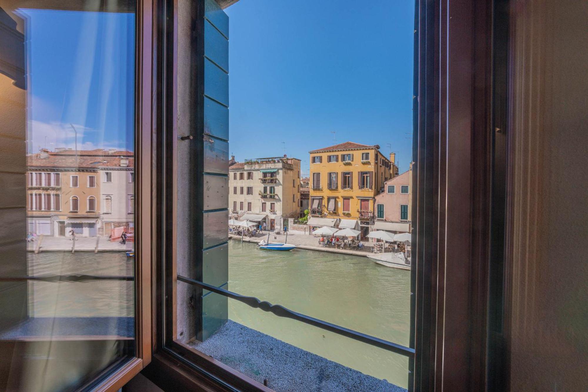 Casa Virginia Direct At The Canal Cannaregio With Own Roof Terrace Venice Luaran gambar