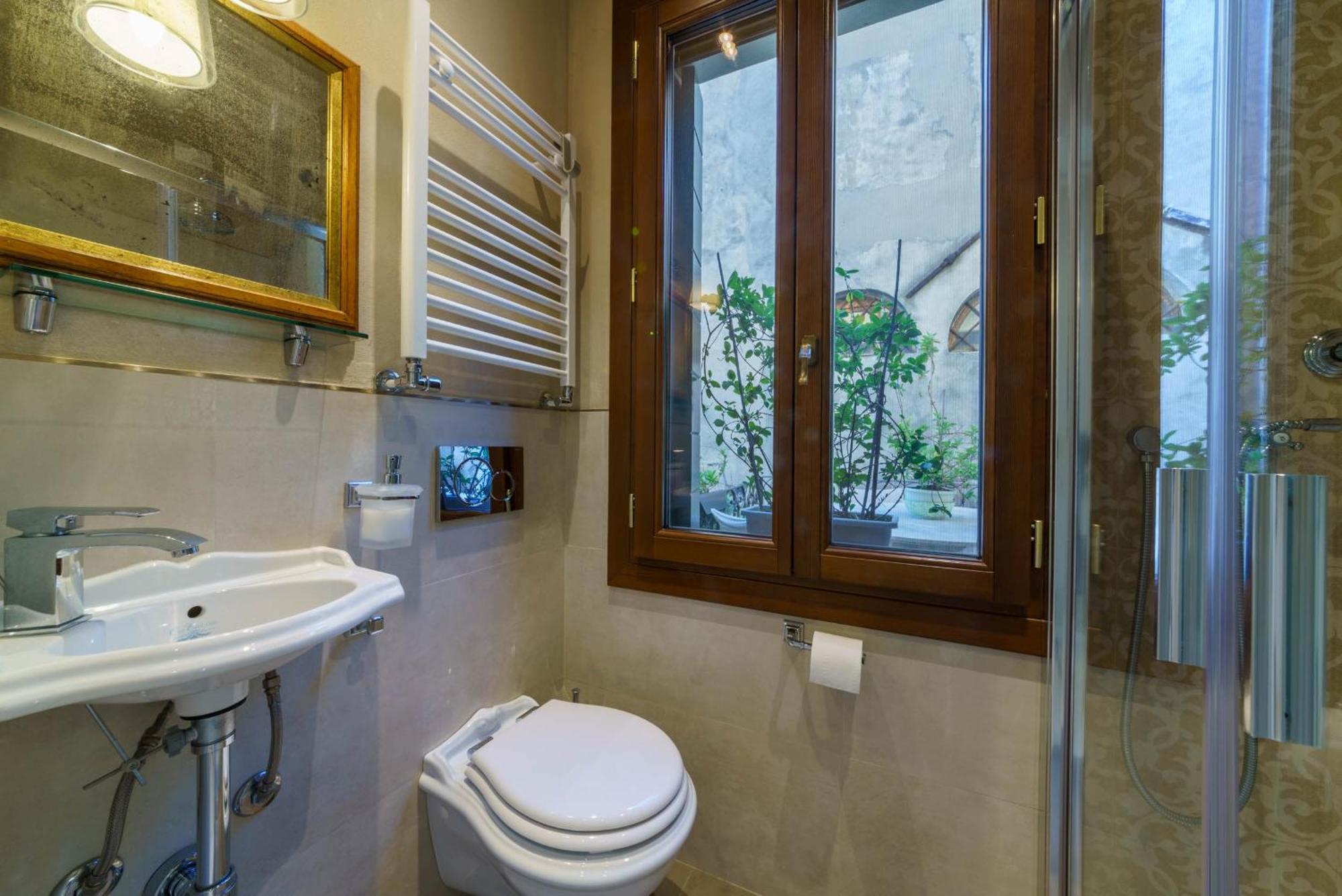 Casa Virginia Direct At The Canal Cannaregio With Own Roof Terrace Venice Luaran gambar